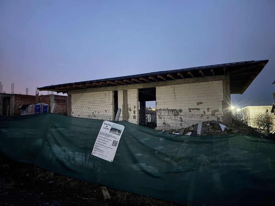 Casă parter la roșu, teren 1000 mp, proiect modern – Bucium Vișan