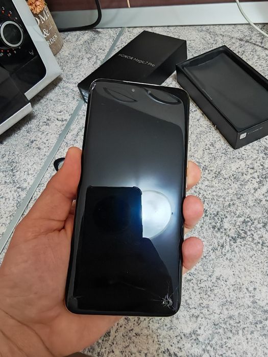 Honor magic 6pro cu ecran deteriorat,touch funcțional