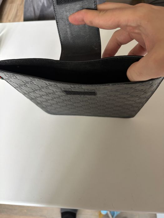 Vand husa Gucci originala pentru Ipad/Imac