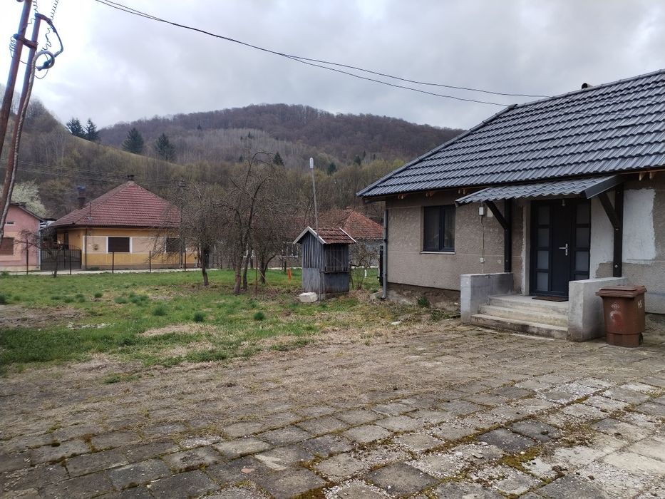 Vând casa cu teren Rusca Montana, CS