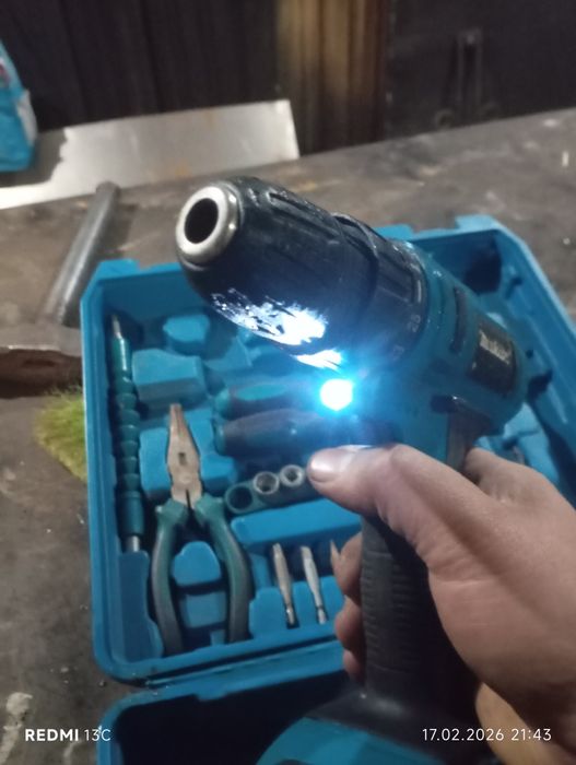 Шуруповёрт Дрель