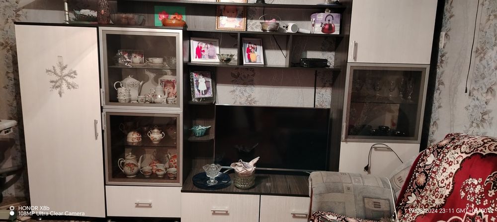 Мебель стенка хорошая