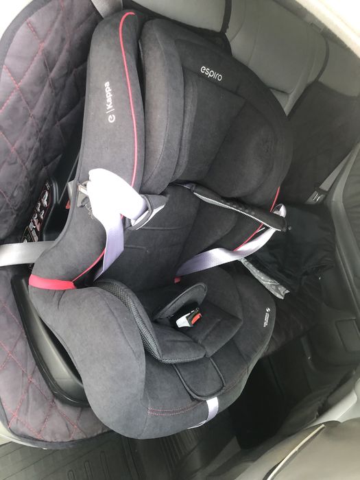 Продам авто кресло с 0-4 лет