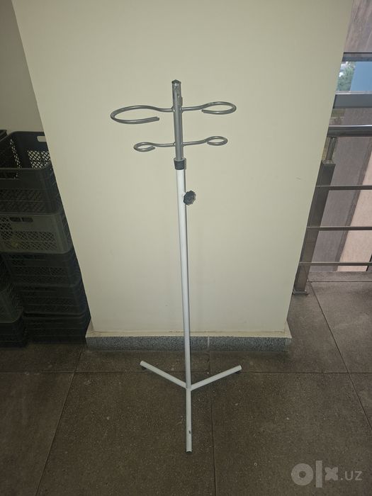 Tibbiy tripod. Штатив для капельниц. Shtativ.