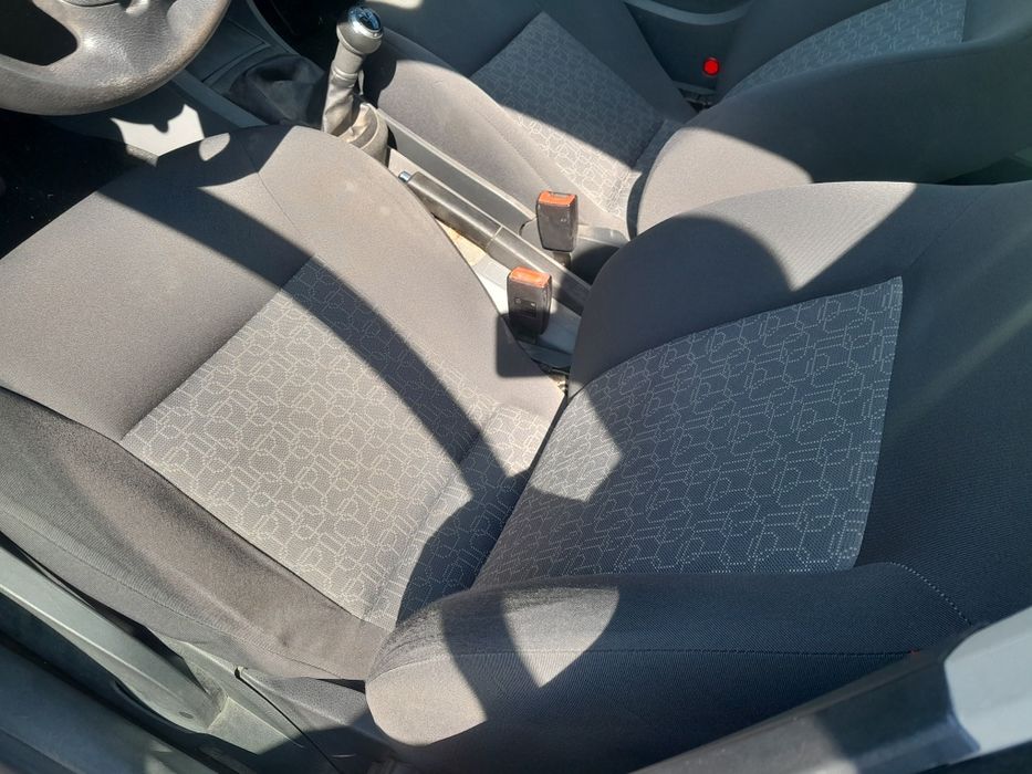 Продавам сеат кордоба на части