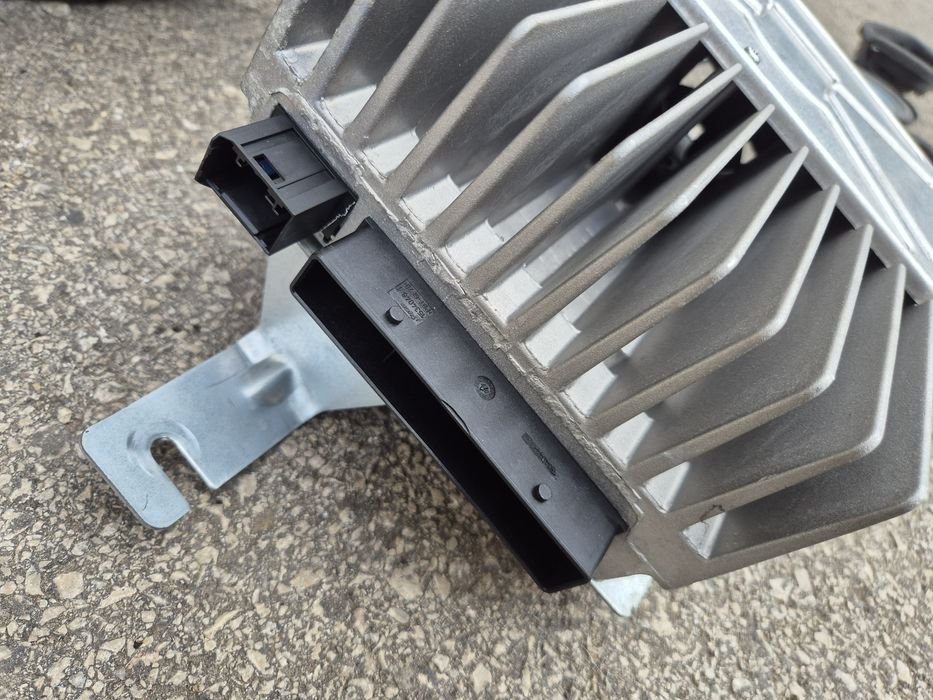 Harman Kordon Мерцедес ML W164 GLX164 Mercedes МЛ ГЛ усилвател