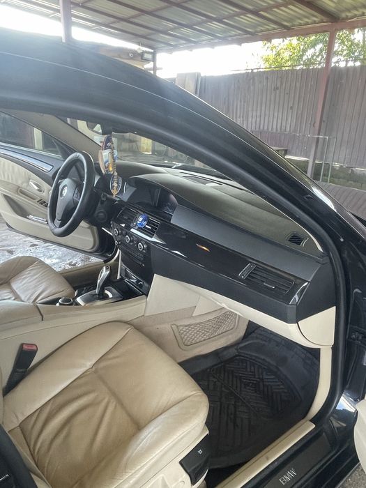 Auto Bmw 525 an 2008 324000