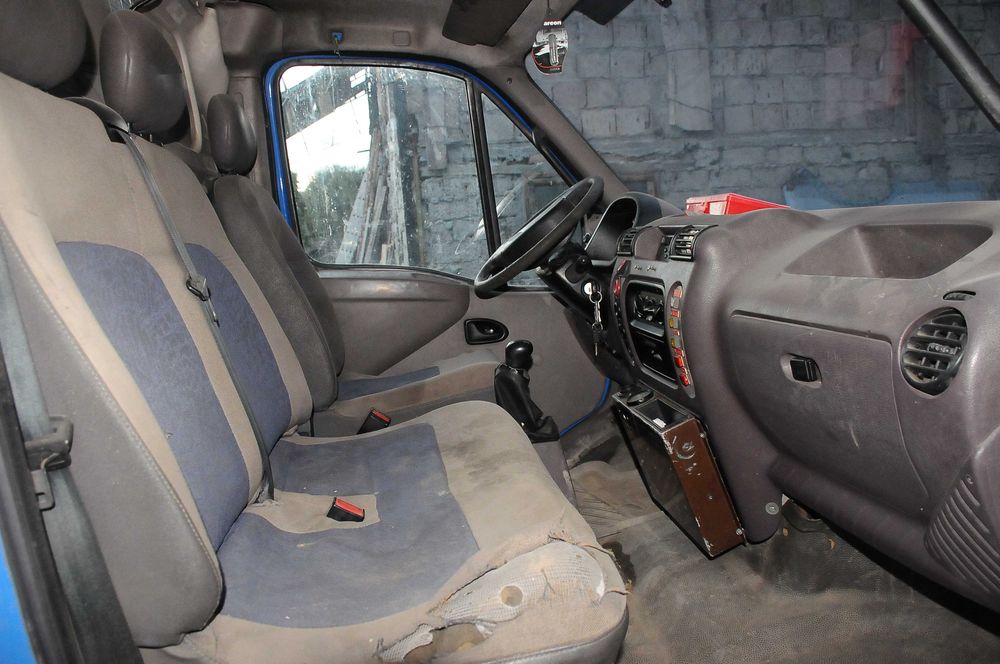 Nacela PRB RENAULT Mascott 2006 motor Iveco 2.8dCi 130 CP 6 tepte brat 13.5 metri cat. B, omologata inmatriculata ofer fiscal