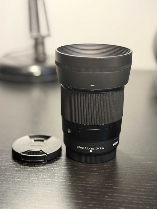 Fujifilm X-S10 + Fuji 18-55mm f2.8-4 + Sigma 30mm f1.4 -pachet complet