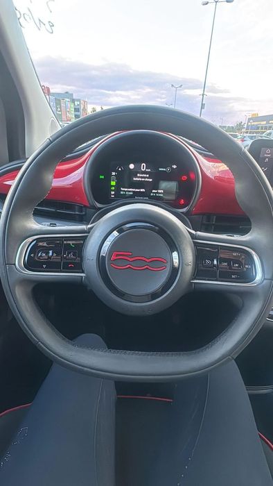 Fiat 500E Flat 500E Cabrio RED edition