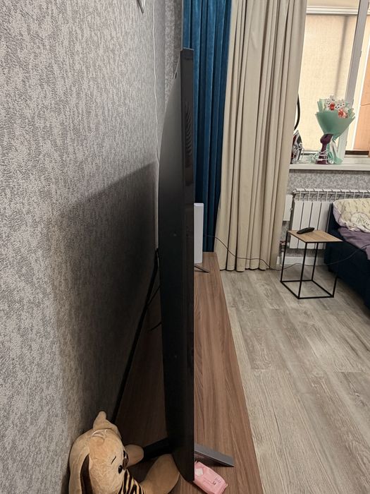Продам Телевизор LG 65 диагональ