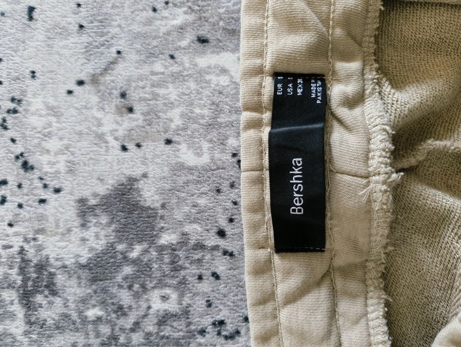 Къси панталони на Bershka S размер