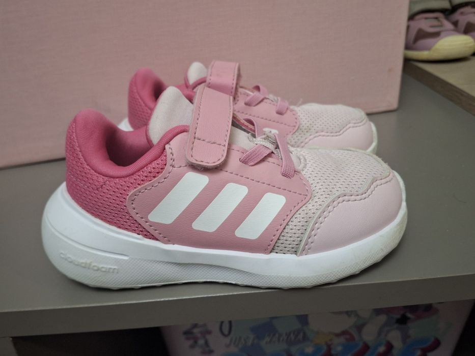 Детски маратонки Nike, Adidas и biomecanics
