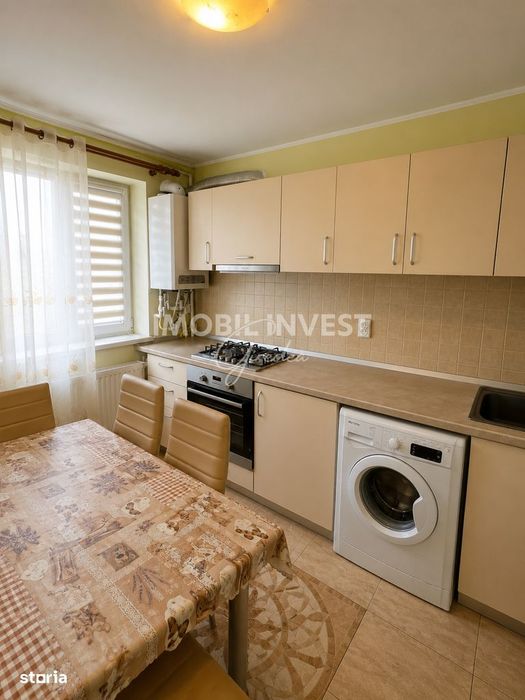 Apartament cu 3 camere, Cetate-Bulevard, etajul 2, balcon