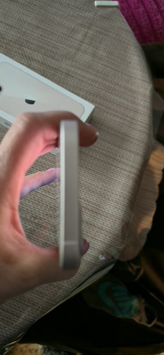 Телефон Iphone 13