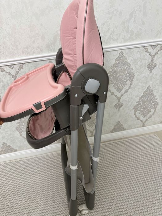 Детский стульчик/стол для кормления.