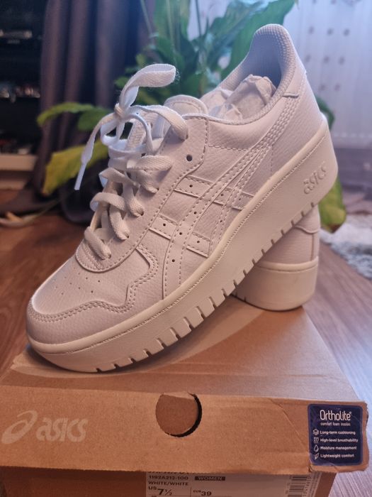 Adidasi ASICS albi marime 39