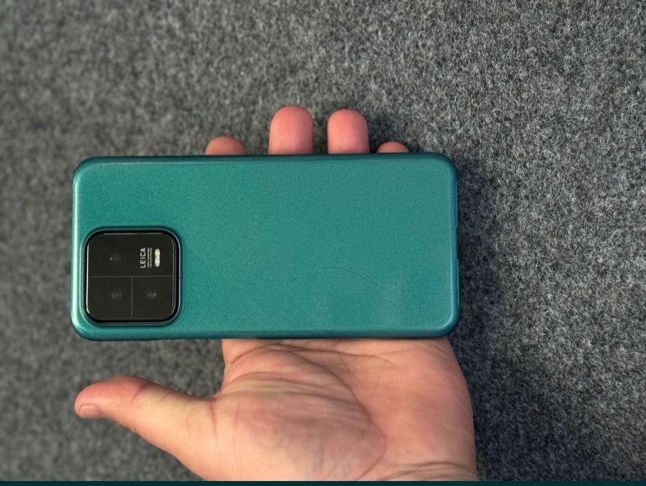 Xiaomi 13 Global  Ideal  12+4/256gb karobka zaryadchik