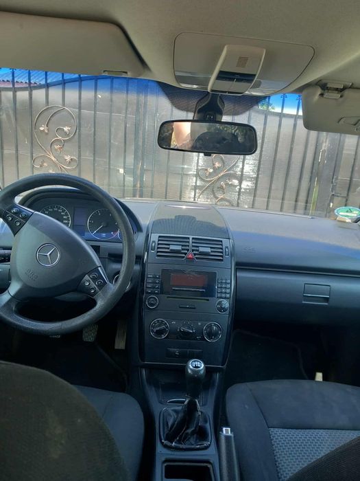 Vând mercedes a clas