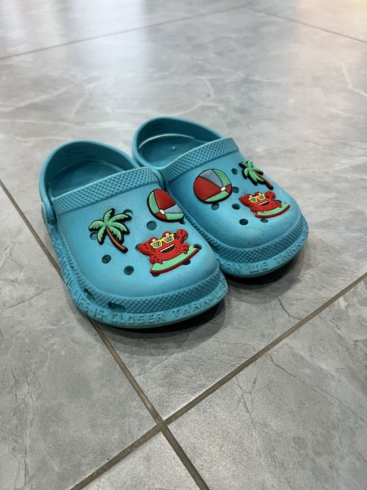 Продам детские шлепанцы