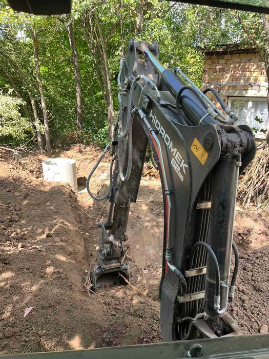 Услуги с Верижен мини багер, Комбиниран мини багер и самосвал