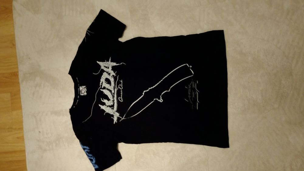 Запазени Luda тениски