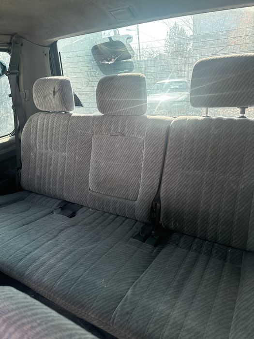 Сиденья на Делику квадрат