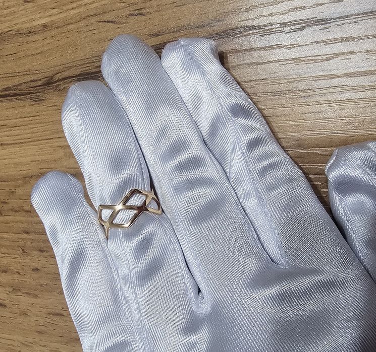 Золотое кольцо, 585, Россия