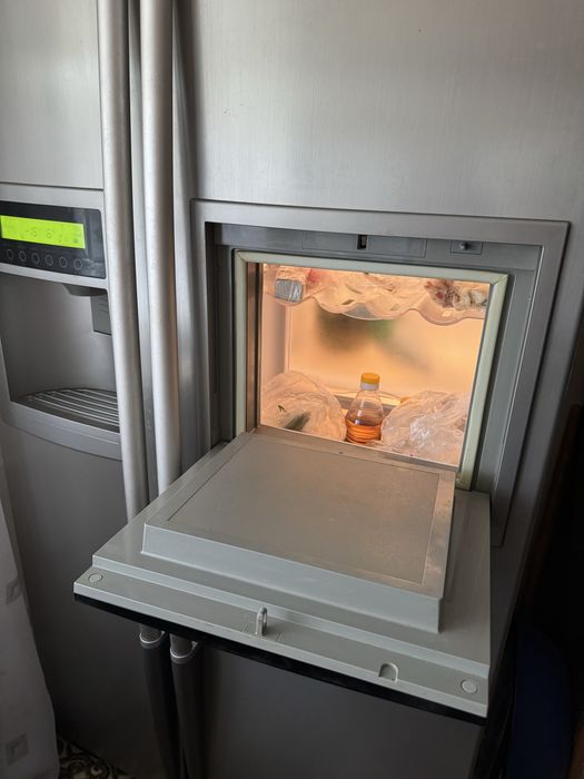 Холодильник LG двухдверный