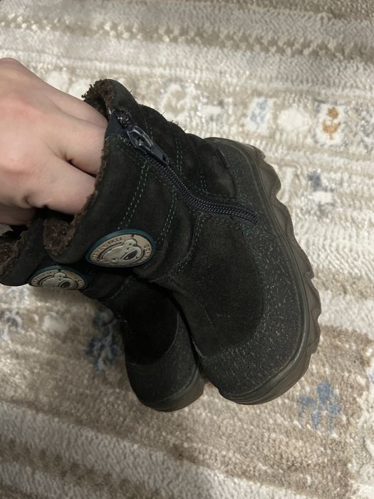 Продам ботинки для девочек