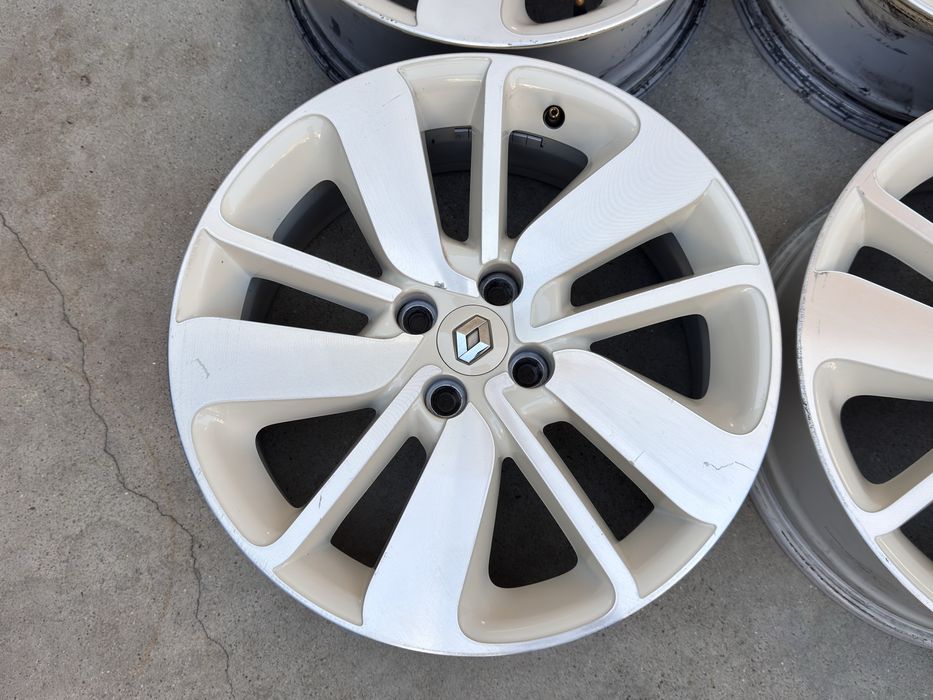 4бр ал Renault Clio 4. 17цола оригинални