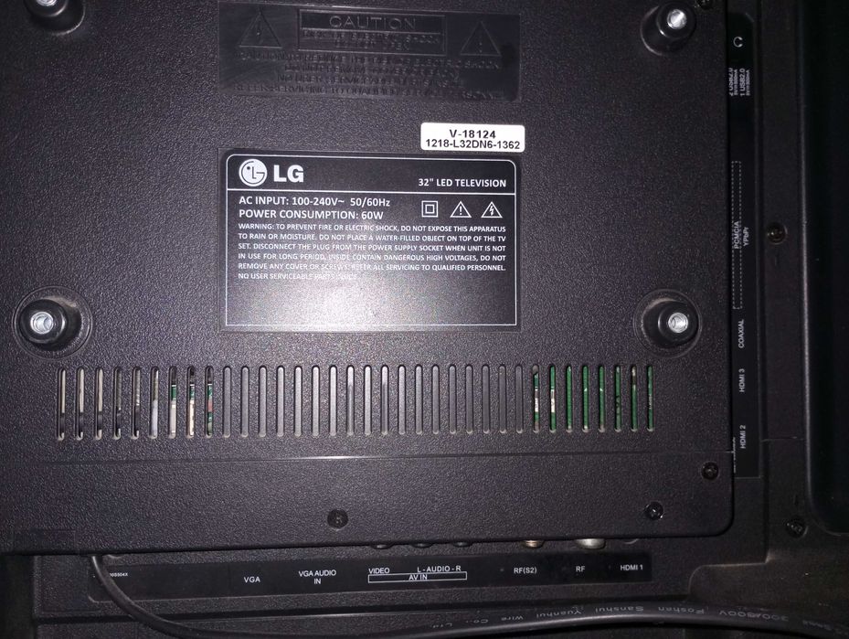 Телевизор LG 32 Экран разбить Звук есть