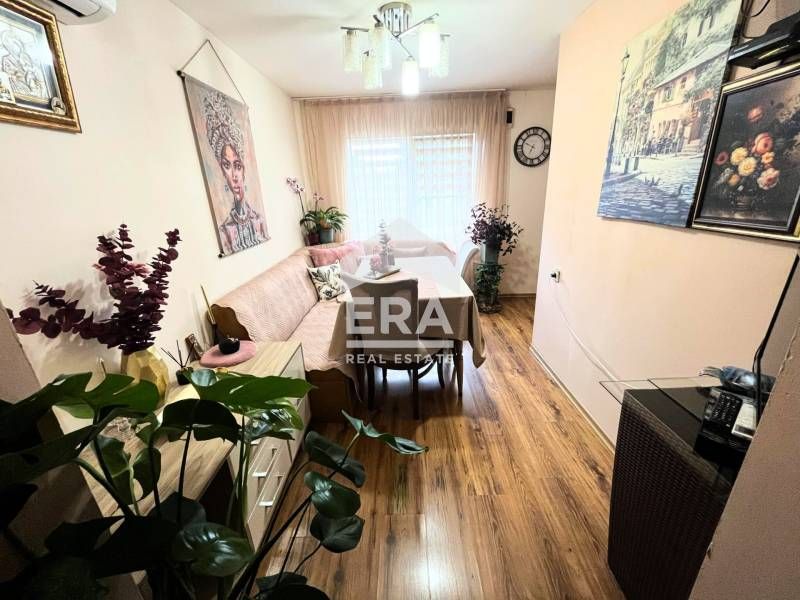 Продава се Къща в с. Осеново, Област Варна - 245 кв.м за 939 €/кв.м - Снимка #6