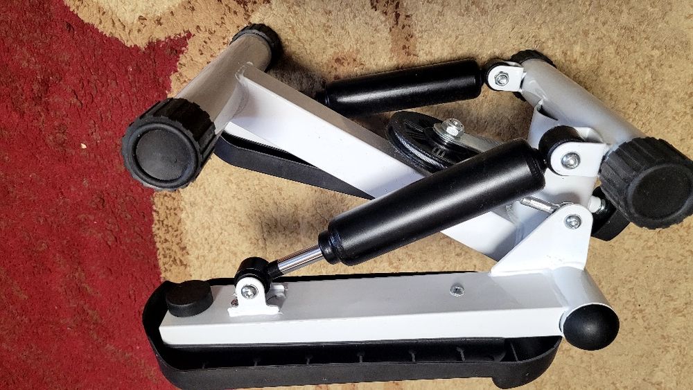 компактный тренажер степпер