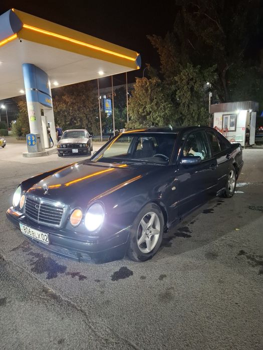 Мерседес 210 2.3 литр