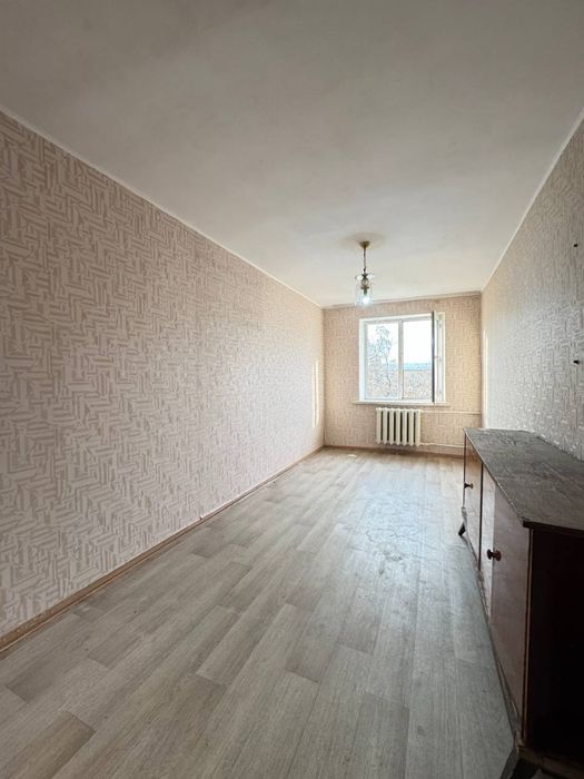 Чиланзар 1.  2комнатная кирпич. Ор Мукимий