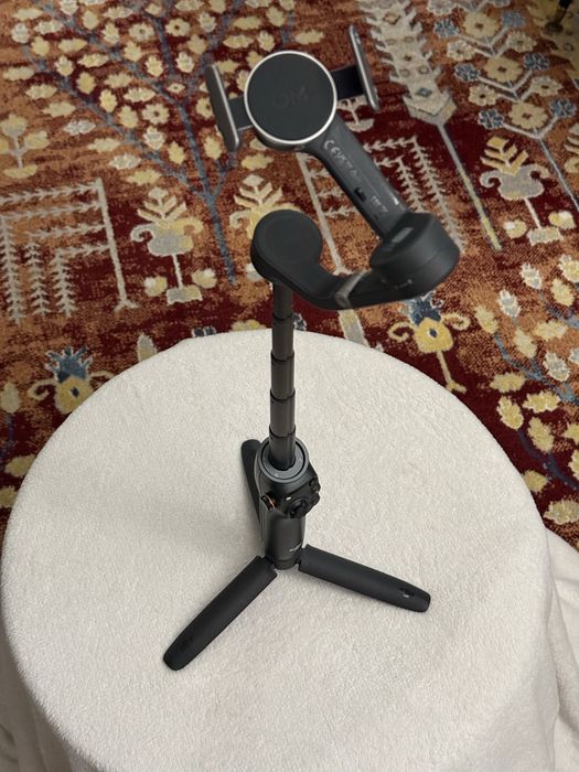 DJI Osmo Mobile 6 Gimbal Stabilizare Telefon + Trepied + Cutie | Ca nou