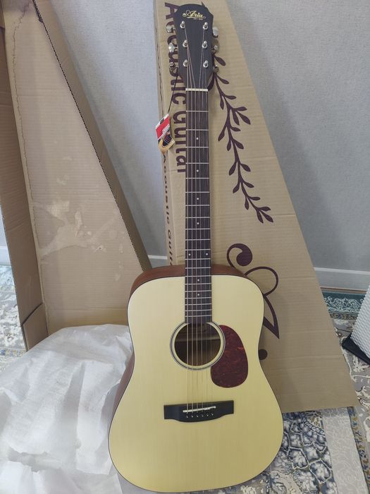 Гитара акустическая