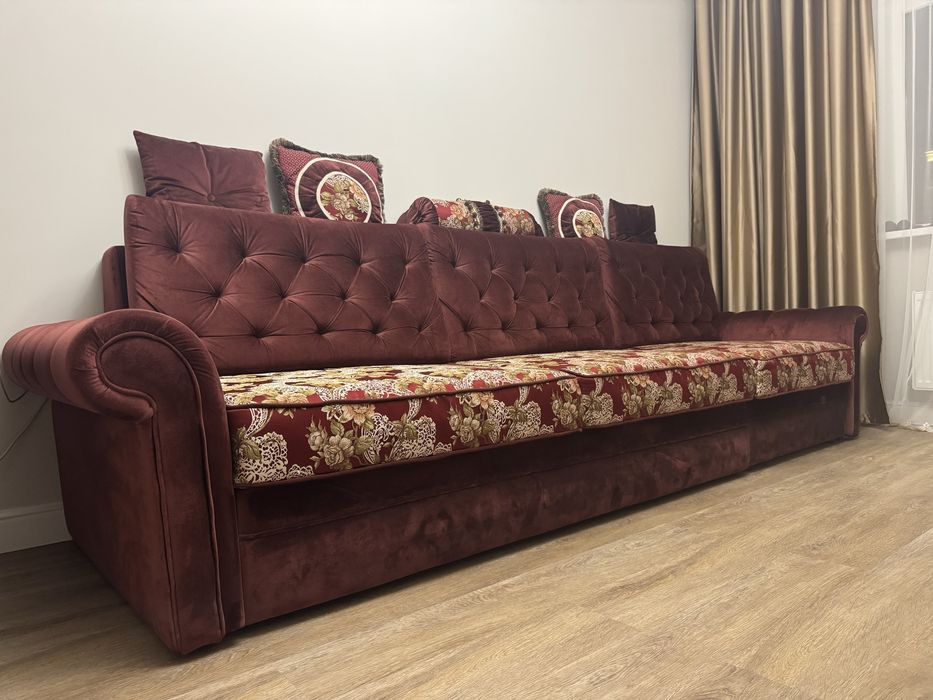 Продаю красивый диван