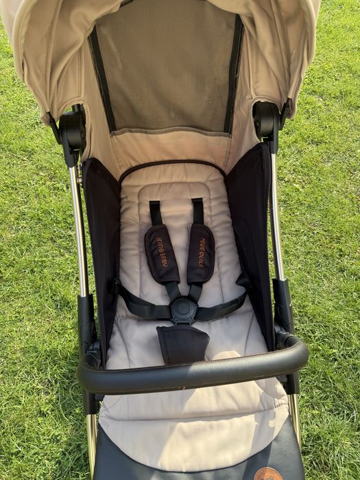 Коляска прогулочная