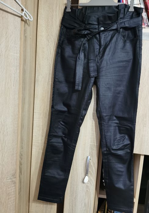 Vand pantalon piele