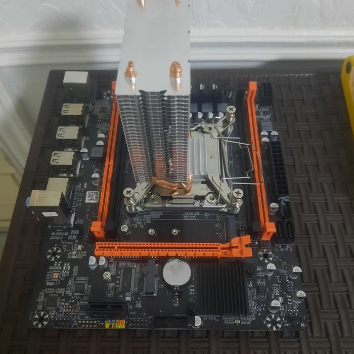 Xeon E5-2670 v3 Материнская плата