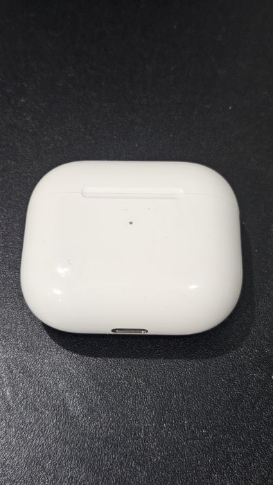 Кейс от наушников Apple Airpods 3