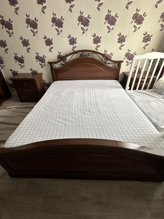 Спальный гарнитур. Торг.