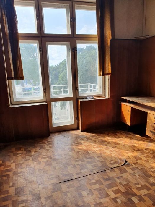 Офиси до ЖП гара