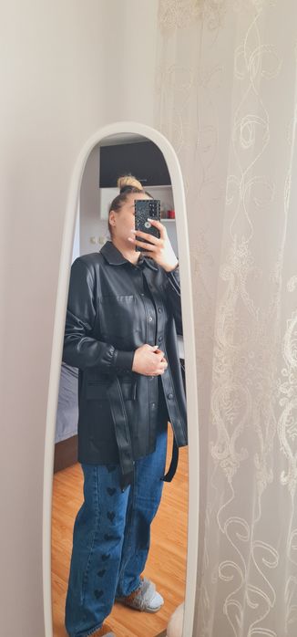 Trenci scurt din imitație piele