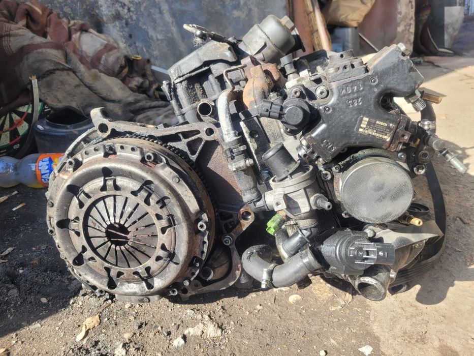 Продам двигатель под разбор