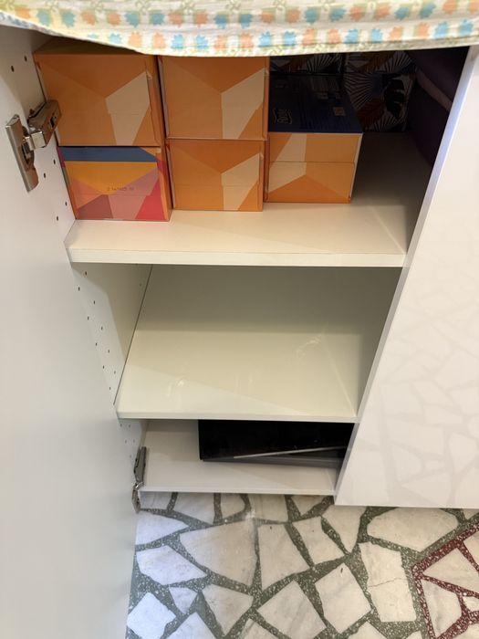 Vand mobila de bucatarie