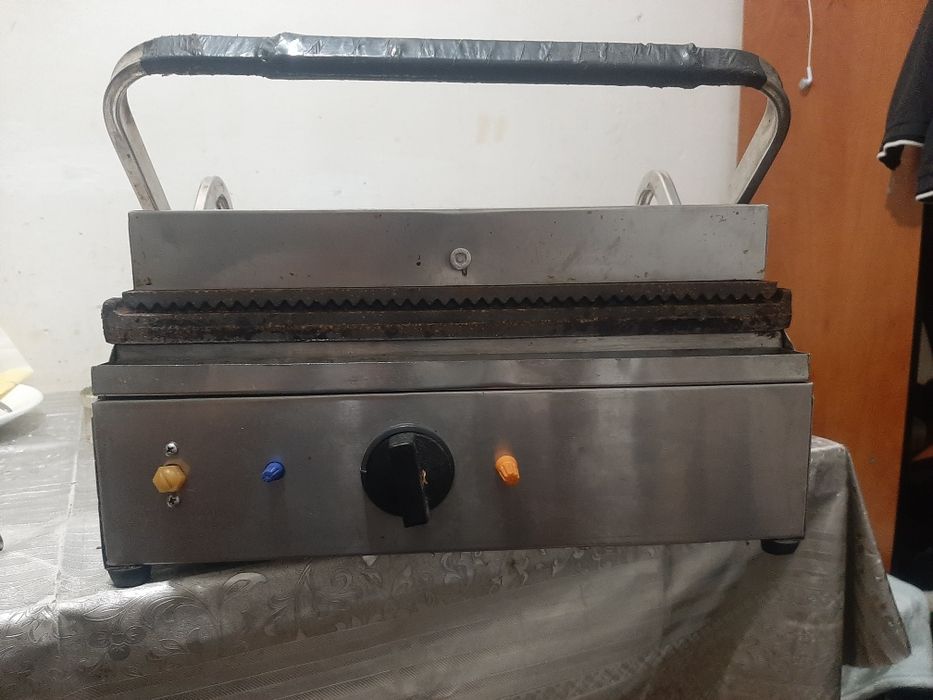 Прижимной контактный гриль