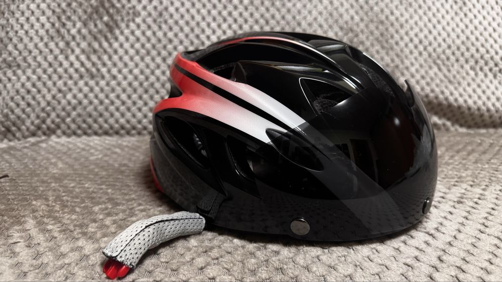 Casca ciclism rosu- negru